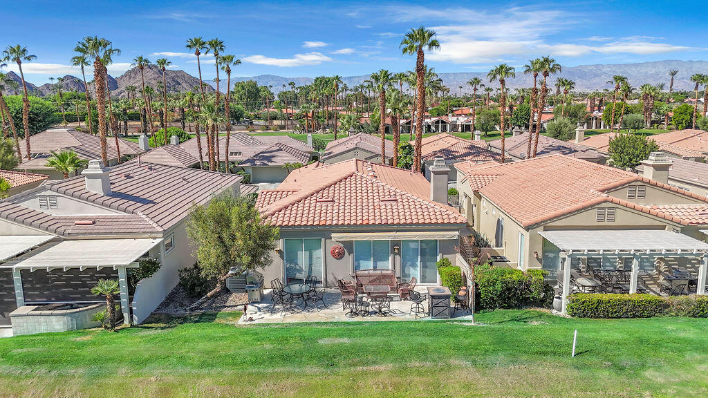 78079 Calle Norte La Quinta, CA 92253 - Photo 42 of 51 a front view of a house with garden