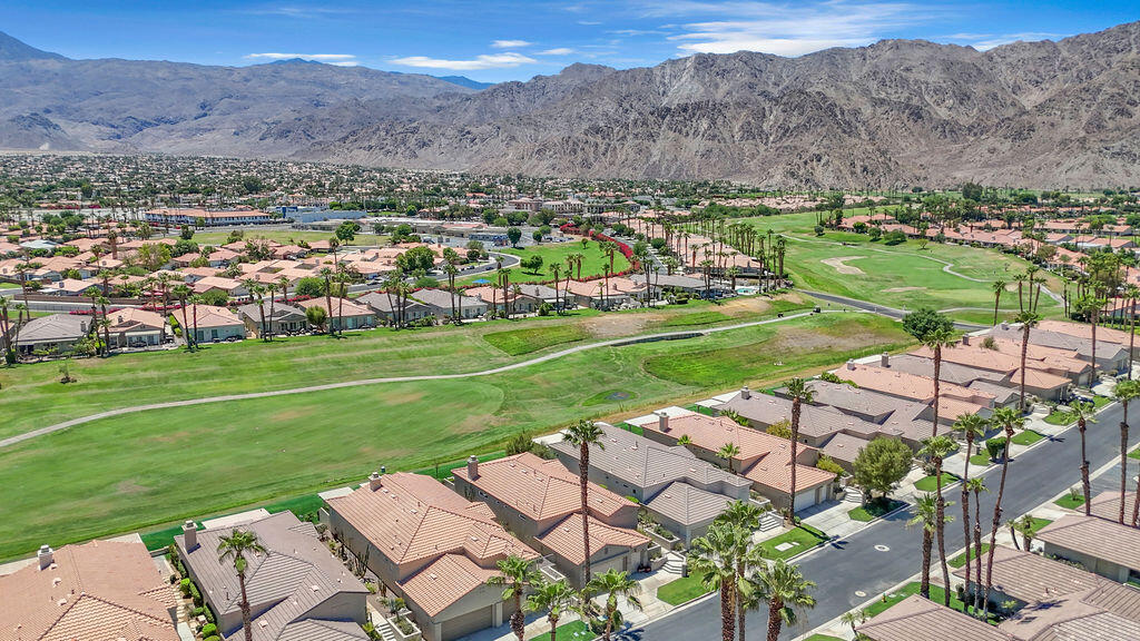 78079 Calle Norte La Quinta, CA 92253 - Photo 50 of 51 an aerial view of a house with a yard