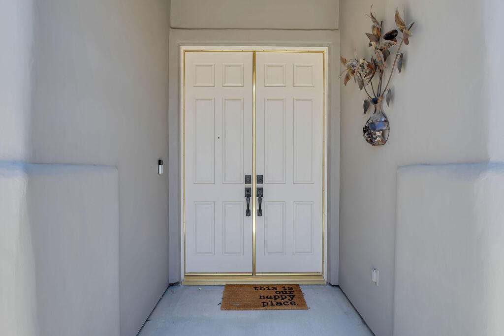 78079 Calle Norte La Quinta, CA 92253 - Photo 5 of 51 a view of front door