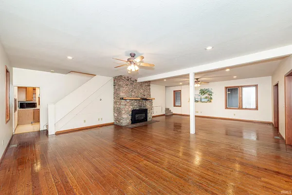 $629,900 | 8241 East Wade Lane, North Webster, IN 46555