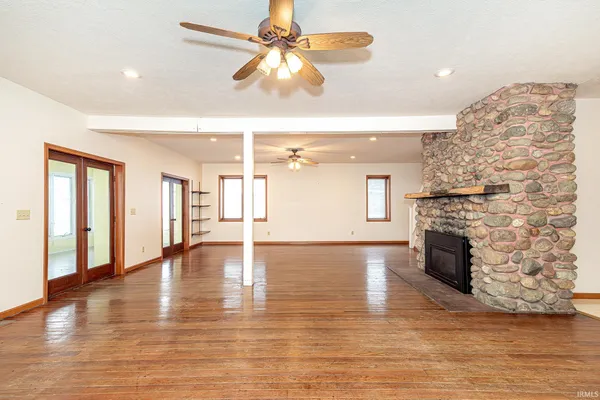 $629,900 | 8241 East Wade Lane, North Webster, IN 46555