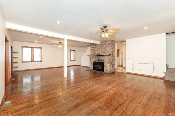 $629,900 | 8241 East Wade Lane, North Webster, IN 46555
