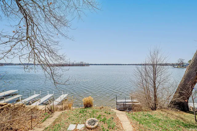 $669,900 | 8241 East Wade Lane, North Webster, IN 46555