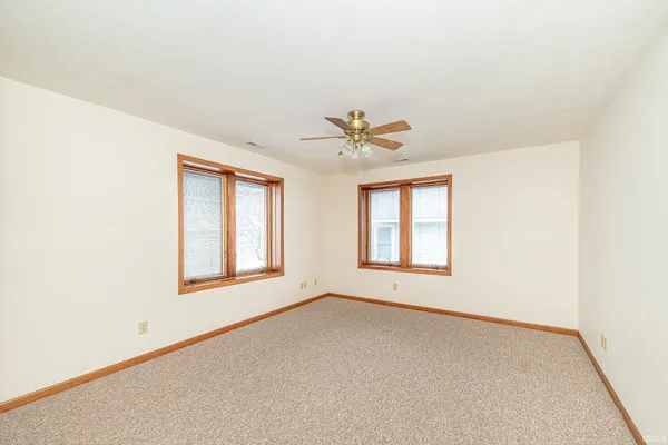 $629,900 | 8241 East Wade Lane, North Webster, IN 46555