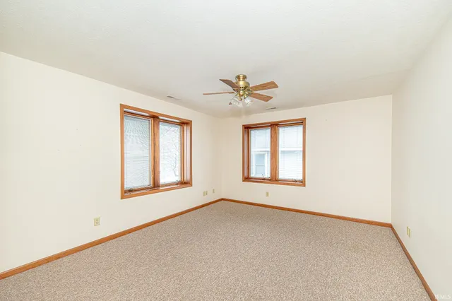 $669,900 | 8241 East Wade Lane, North Webster, IN 46555