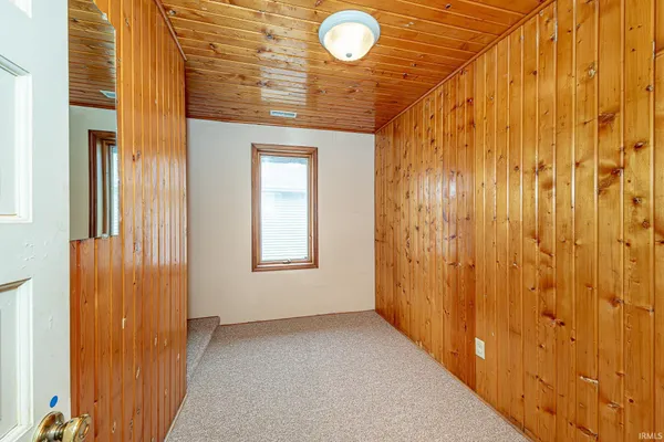 $629,900 | 8241 East Wade Lane, North Webster, IN 46555