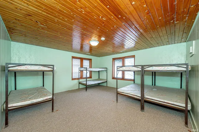 $669,900 | 8241 East Wade Lane, North Webster, IN 46555