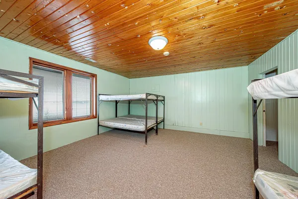 $629,900 | 8241 East Wade Lane, North Webster, IN 46555