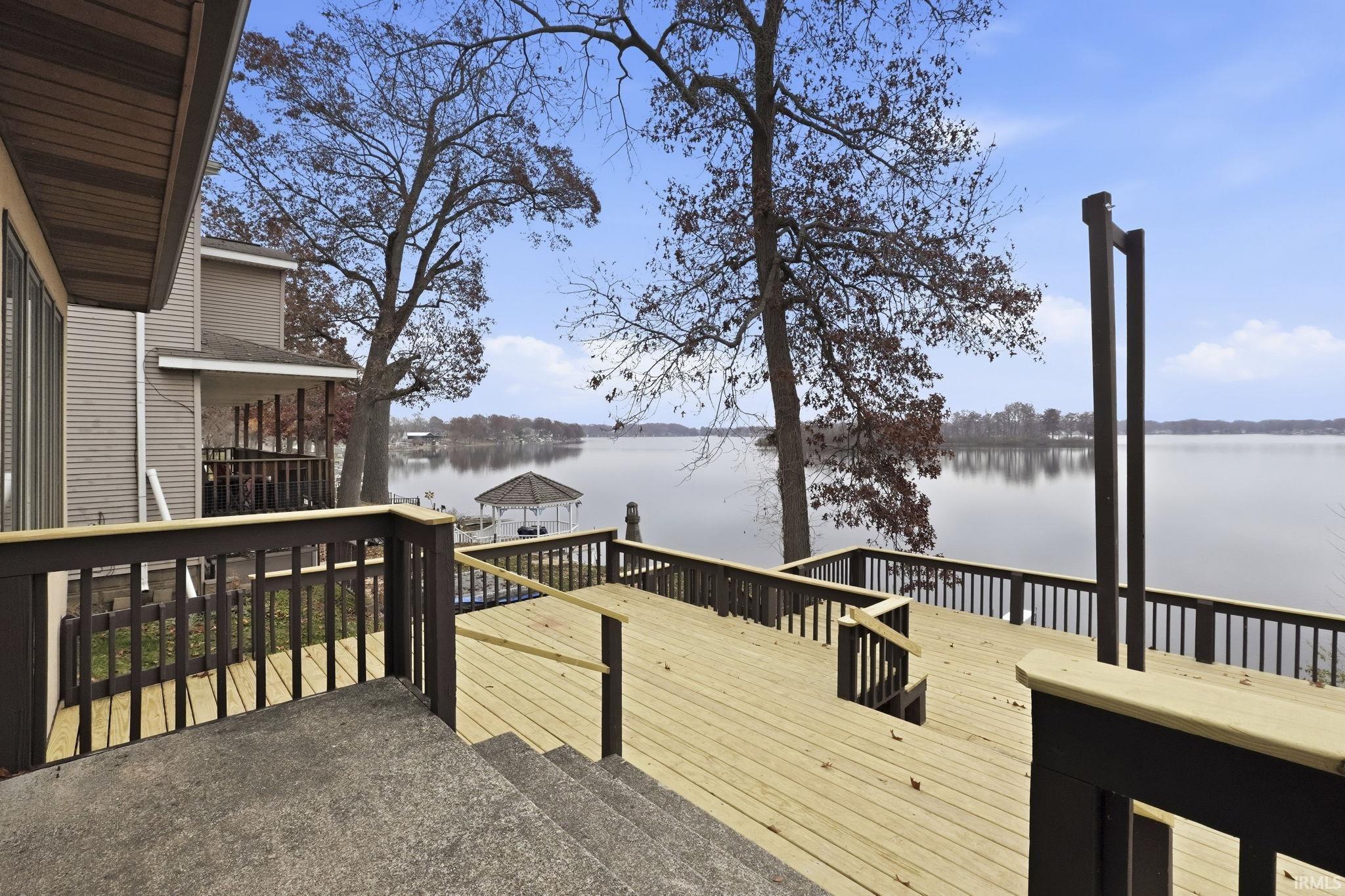 8241 East Wade Lane North Webster, IN 46555 - Photo 4 of 36