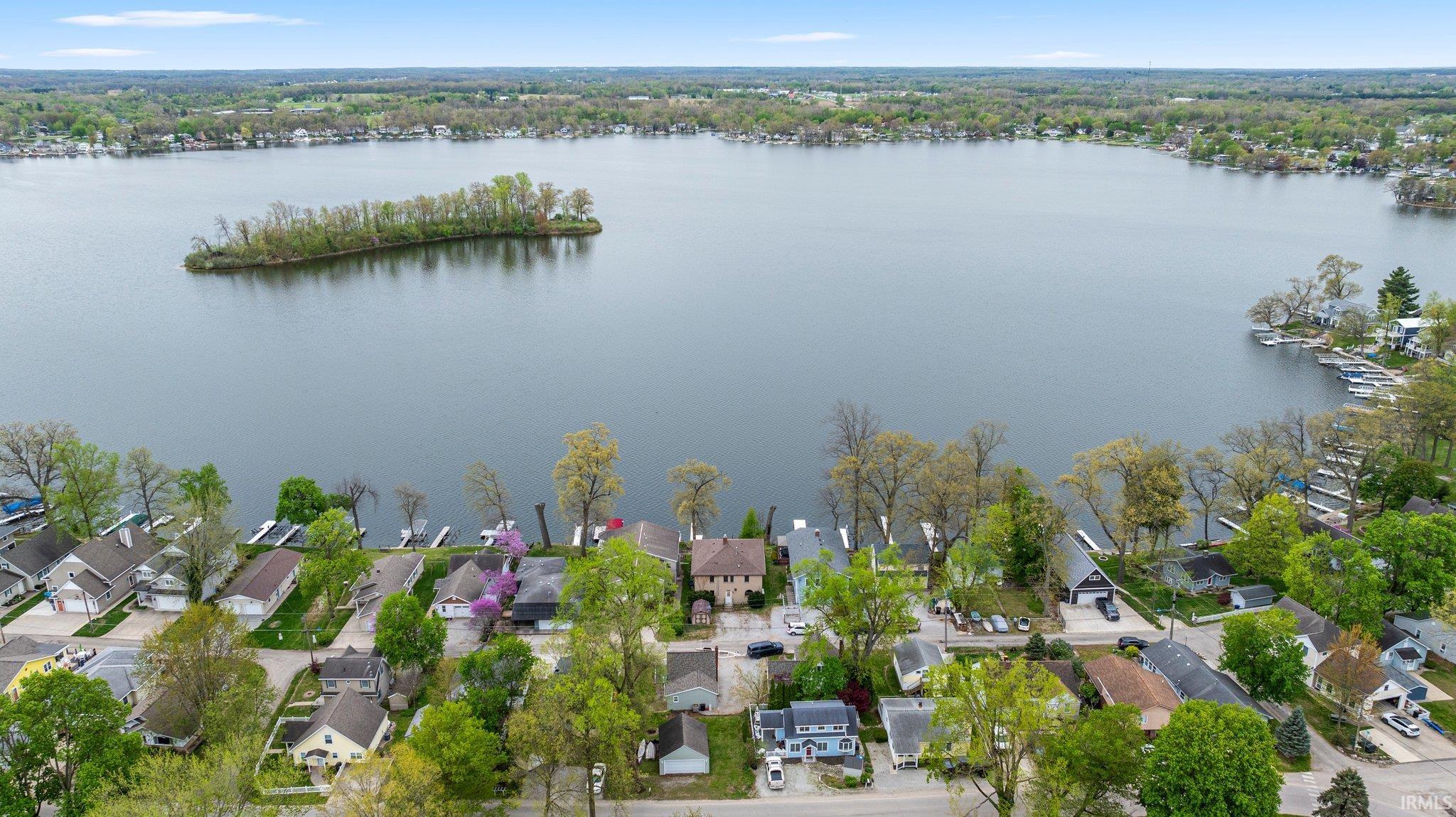 8241 East Wade Lane North Webster, IN 46555 - Photo 5 of 36