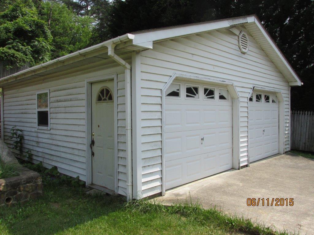5290 Blue Ridge Boulevard Blue Ridge, VA 24064 - Photo 2 of 4 a view of a white house with a small space