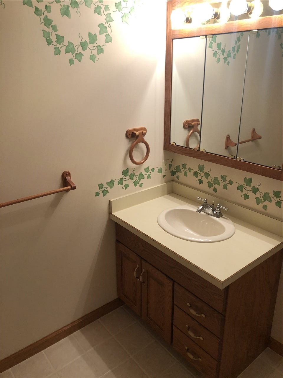 1124 East Chip Road Bay City, MI 48706 - Photo 17 of 26