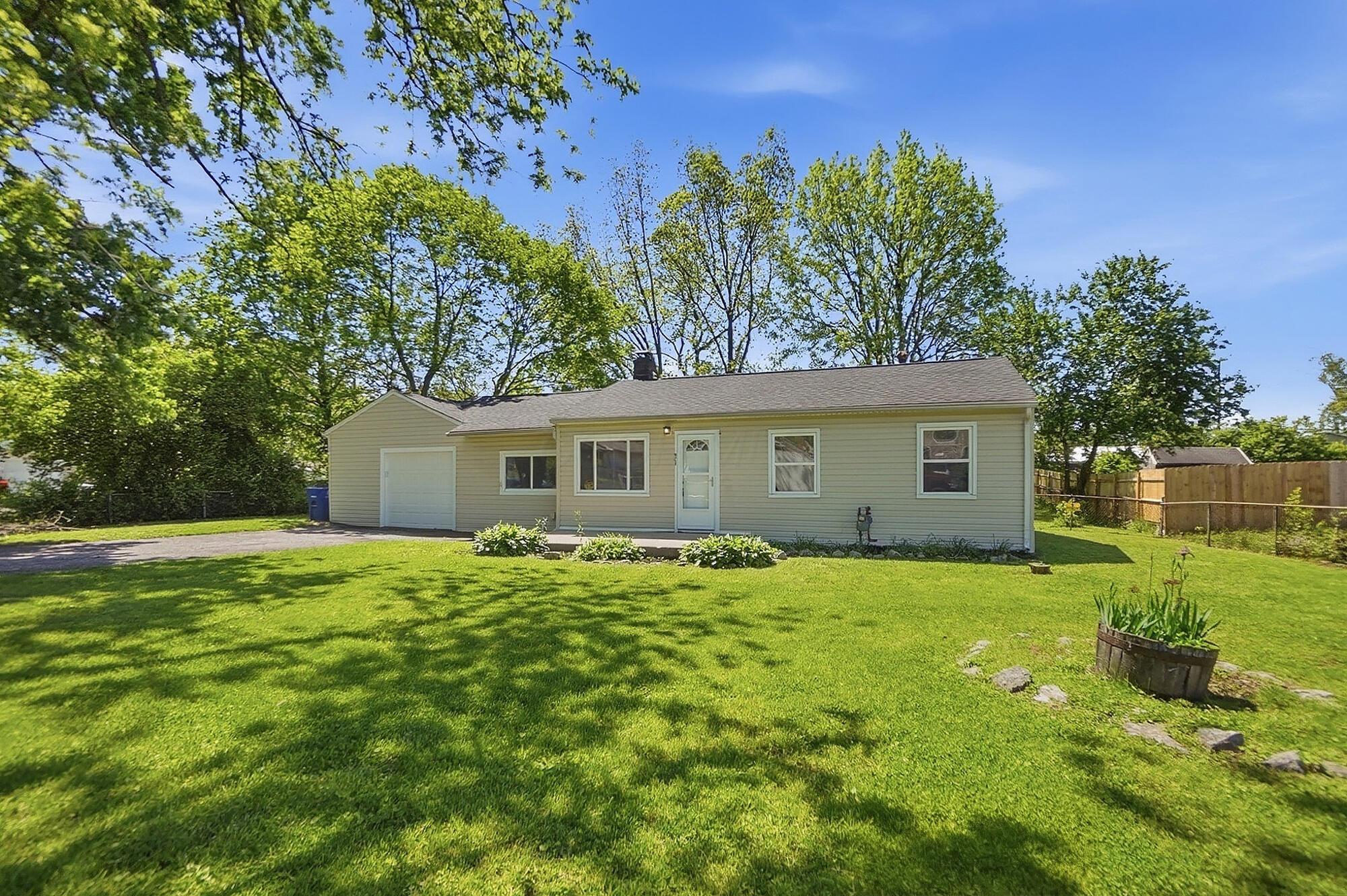 691 Basswood Road Columbus, OH 43207 - Photo 3 of 32 003