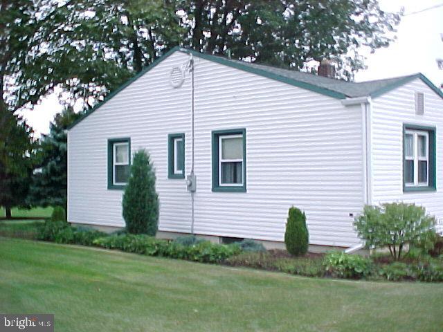 1012 Weavertown Road Lebanon, PA 17046 - Photo 2 of 6 Gallery Image 2
