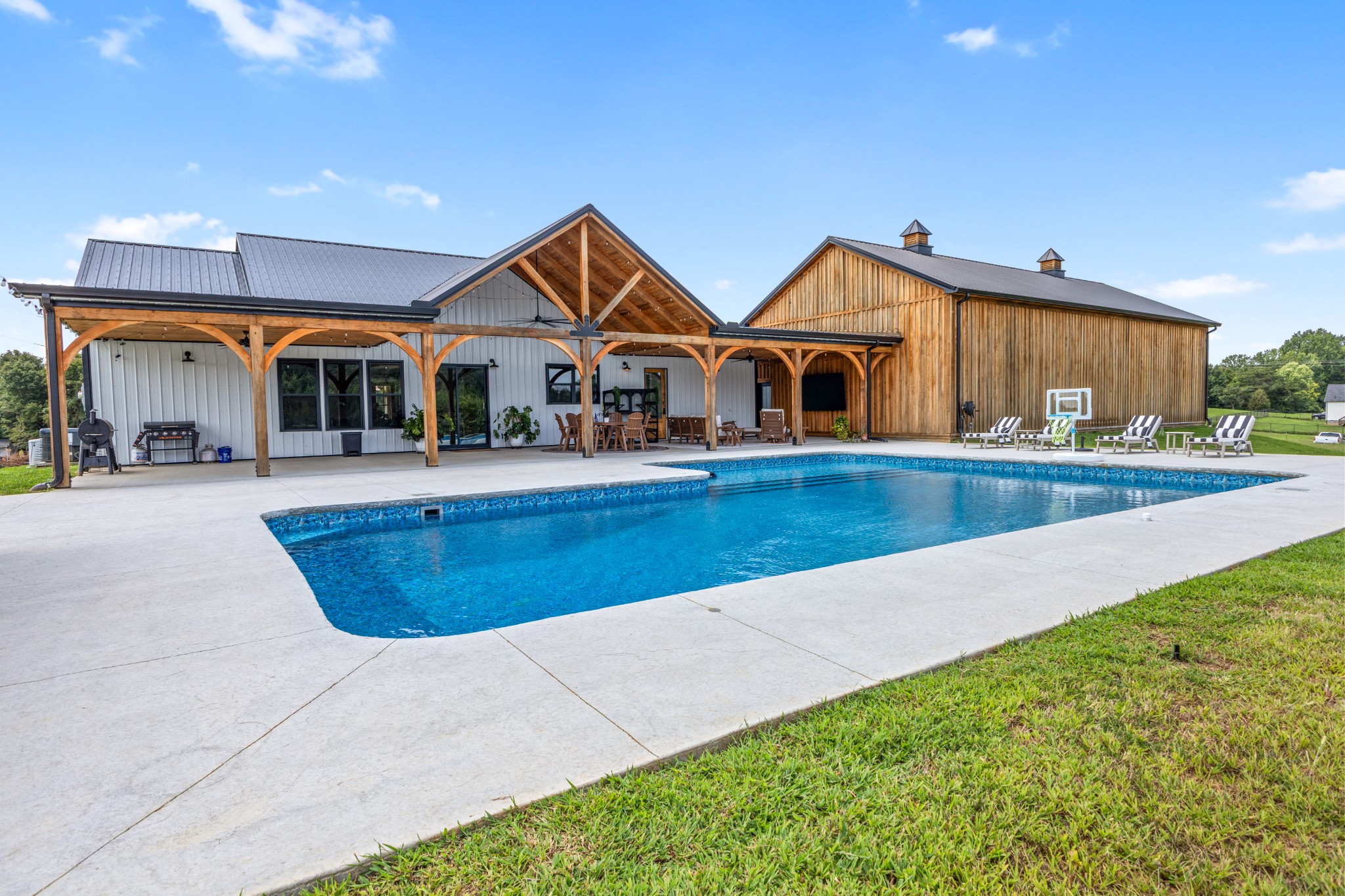 1439 Ridge Road Dickson, TN 37055 - Photo 1 of 92 Gallery Image 1