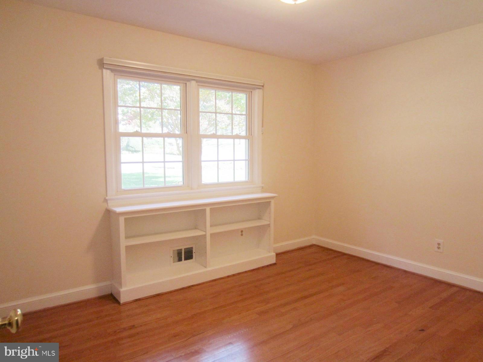 7325 Churchill Road McLean, VA 22101 - Photo 16 of 30 Bedroom