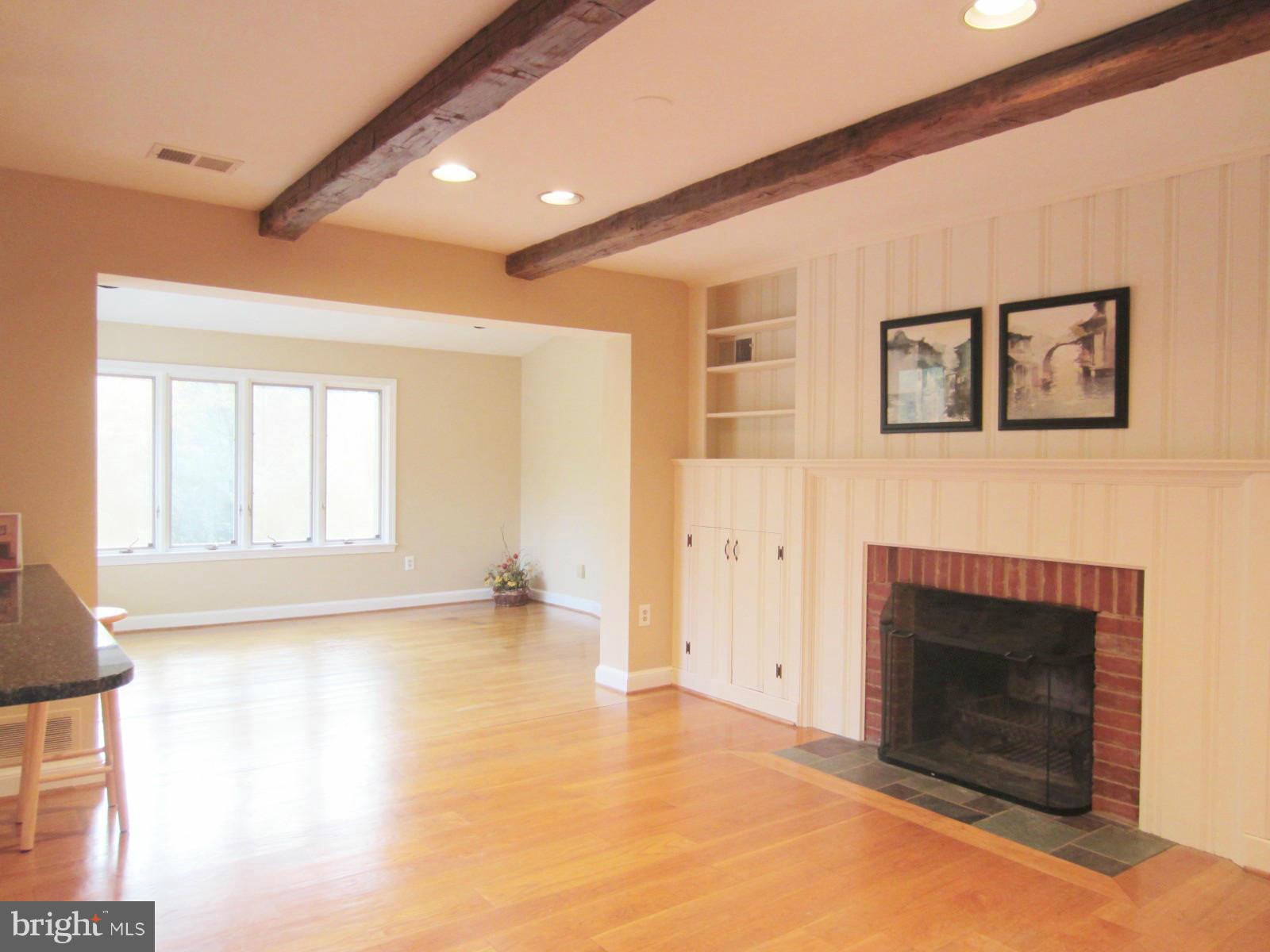 7325 Churchill Road McLean, VA 22101 - Photo 9 of 30 Family Room