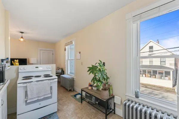 $275,000 | 14 Swan Street, Augusta, ME 04330