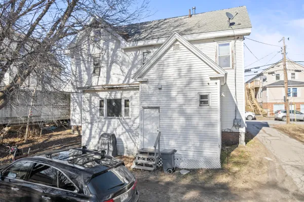 $275,000 | 14 Swan Street, Augusta, ME 04330