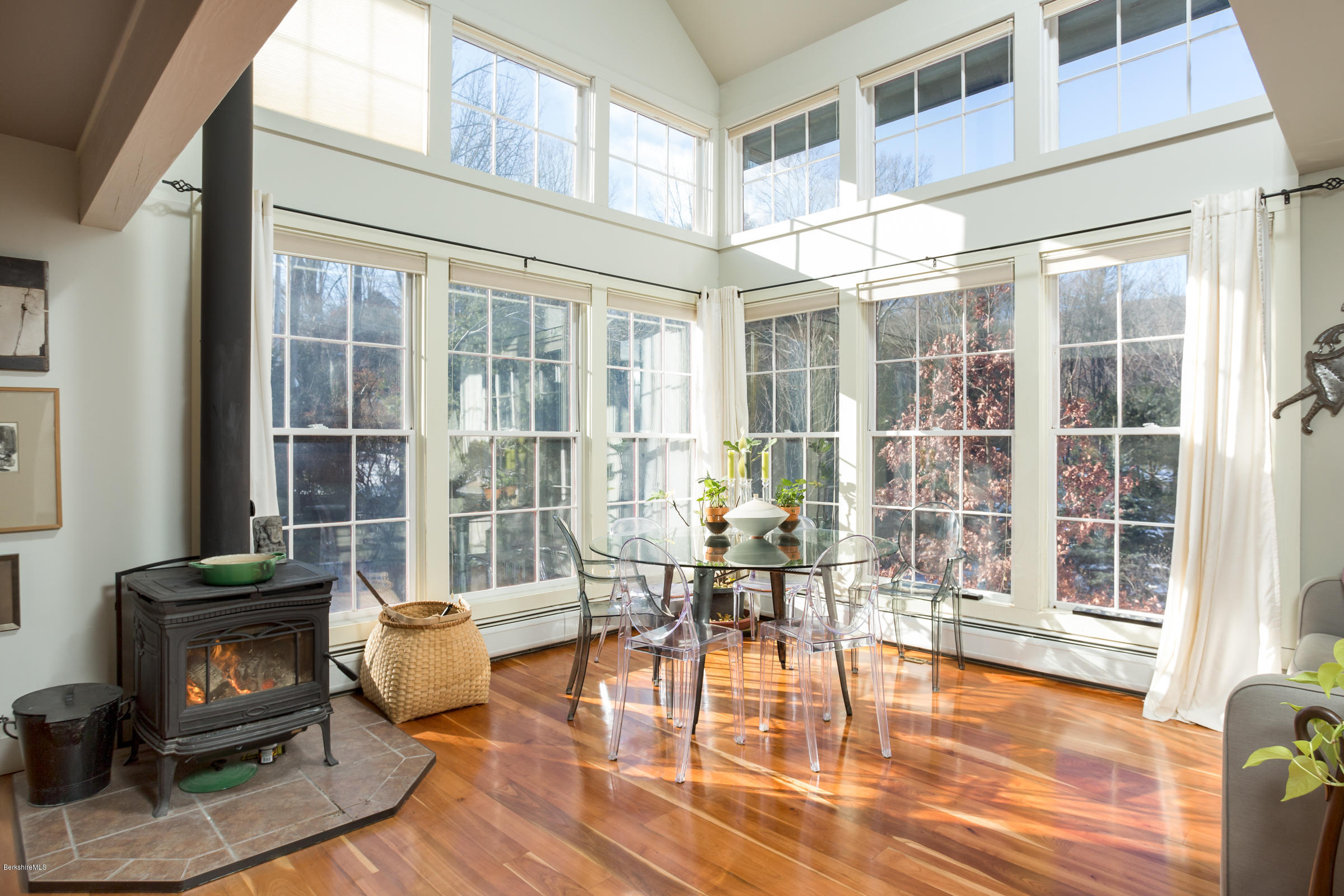 86 Maple Hill Road West Stockbridge, MA 01266 - Photo 4 of 17 Dining