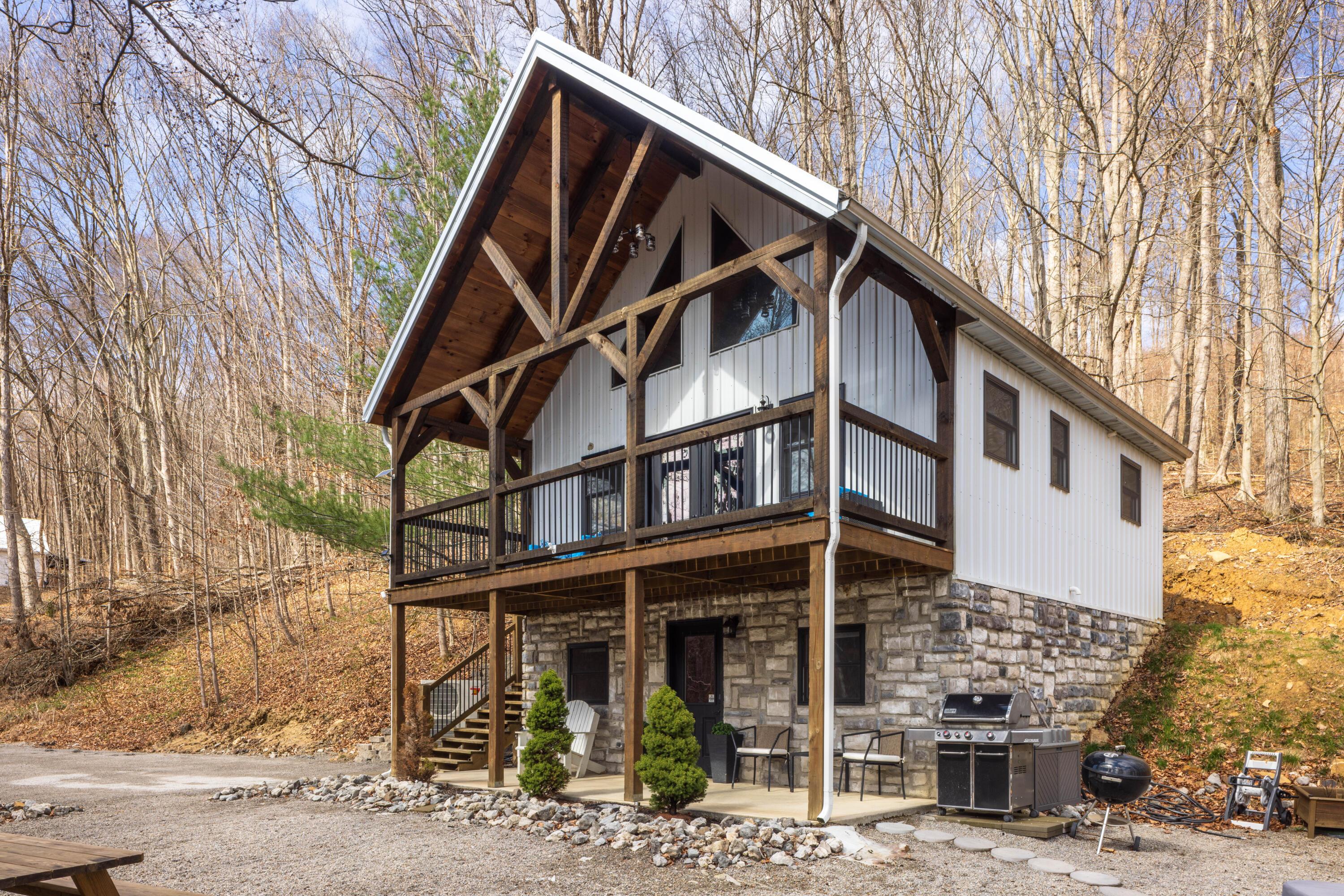 344 Skaggs Road Londonderry, OH 45647 - Photo 27 of 57 Sage Hill Cabin