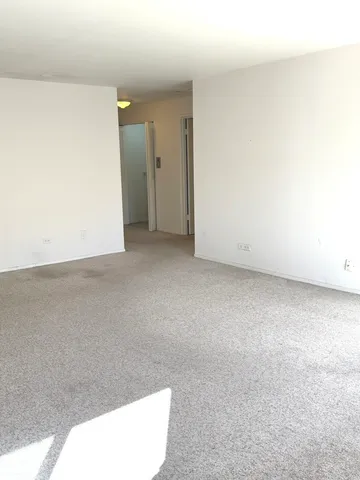 $159,500 | 230 Duane Street, Unit 3A, Glen Ellyn, IL 60137