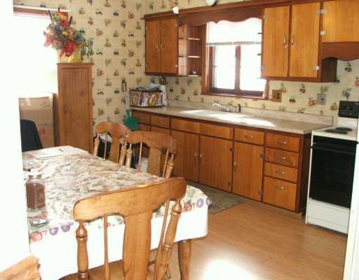 913 Clearfield Road Fenelton, PA 16034 - Photo 2 of 8 Kitchen.