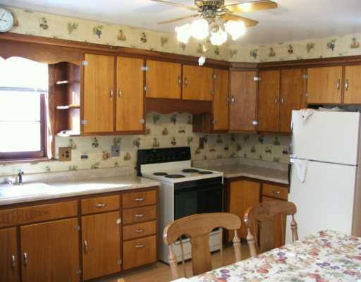 913 Clearfield Road Fenelton, PA 16034 - Photo 3 of 8 Kitchen.