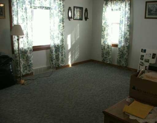 913 Clearfield Road Fenelton, PA 16034 - Photo 7 of 8 Living Room.