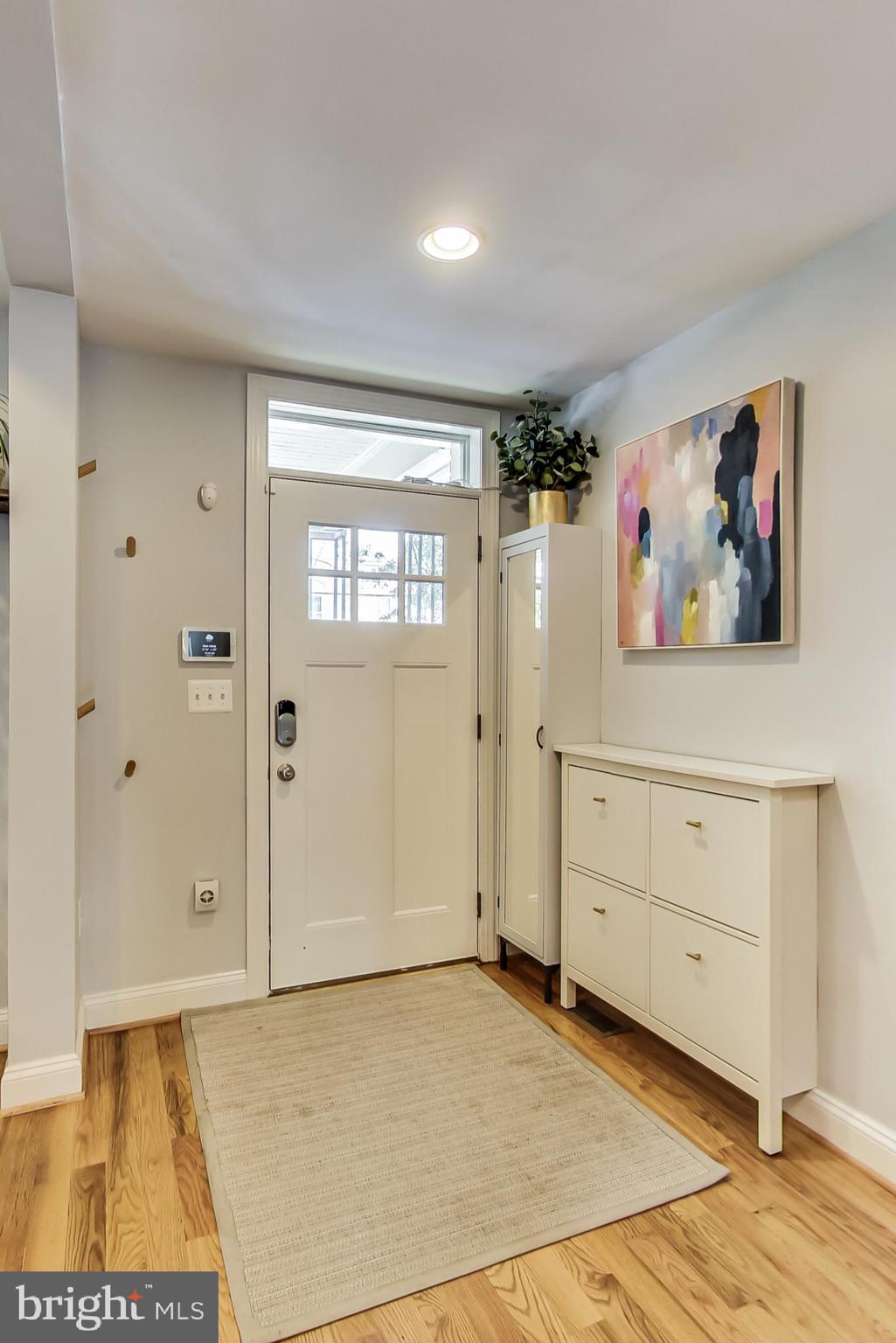 808 Decatur Street Northwest Washington, DC 20011 - Photo 4 of 56 Entry