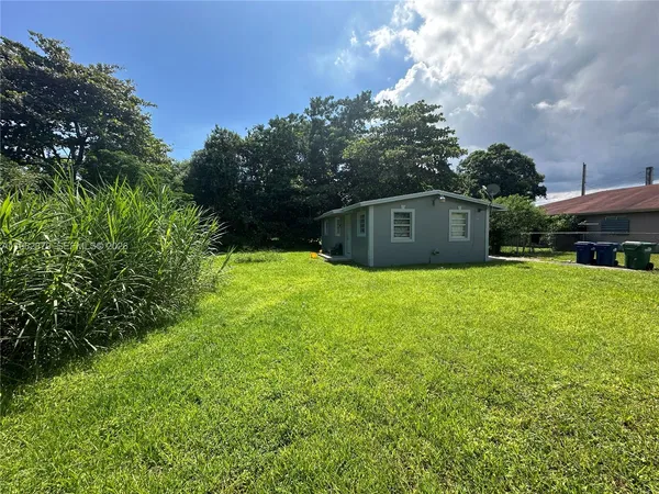 $399,900 | 10070 Southwest 176th Street, Palmetto Bay, FL 33157