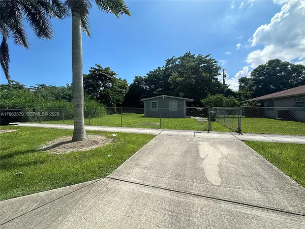 $399,900 | 10070 Southwest 176th Street, Palmetto Bay, FL 33157