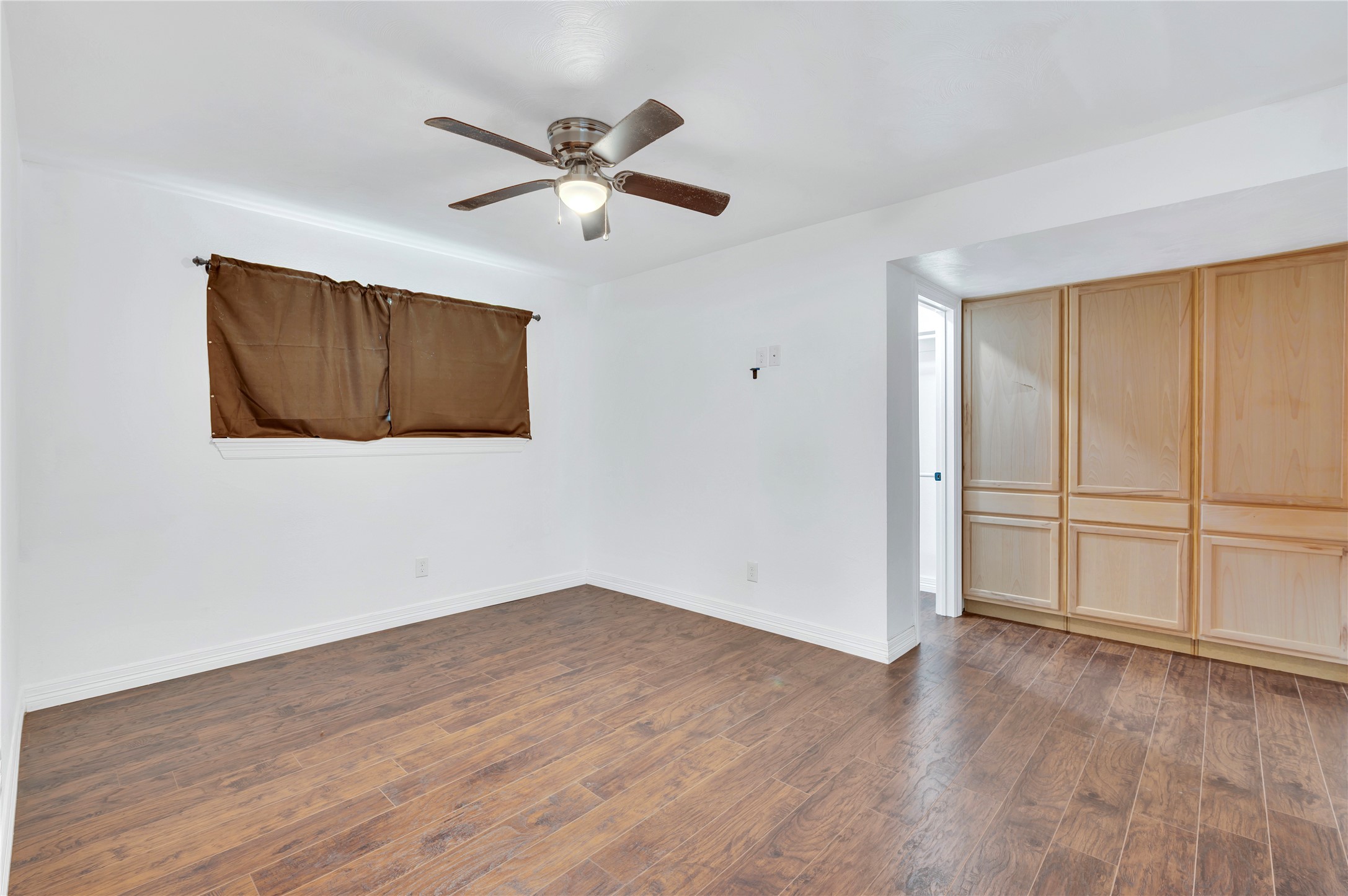 14608 Ash Road Santa Fe, TX 77517 - Photo 17 of 39 Master bedroom with c