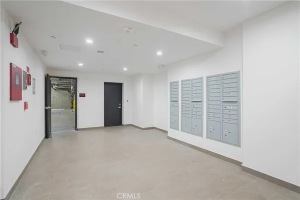 $2,440 | 8750 Sepulveda Boulevard, Unit 406, North Hills, CA 91343