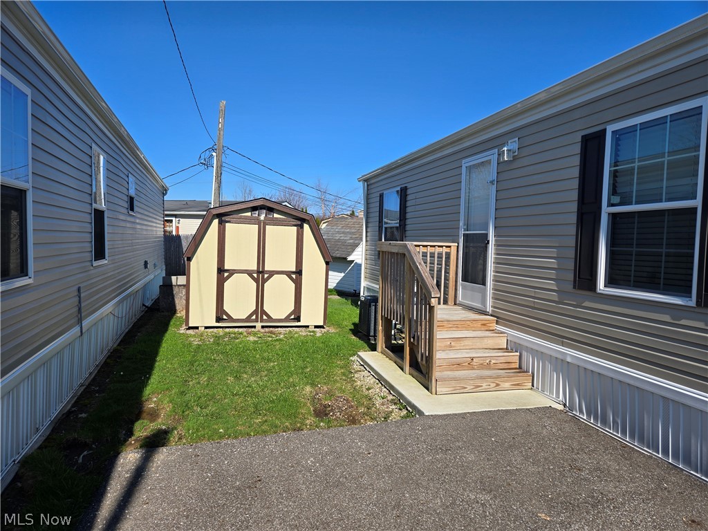 12860 Mayfield Road Chardon, OH 44024 - Photo 2 of 18 Gallery Image 2