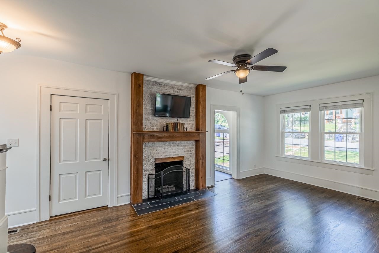 157 North Highpoint Road Spartanburg, SC 29301 - Photo 11 of 44