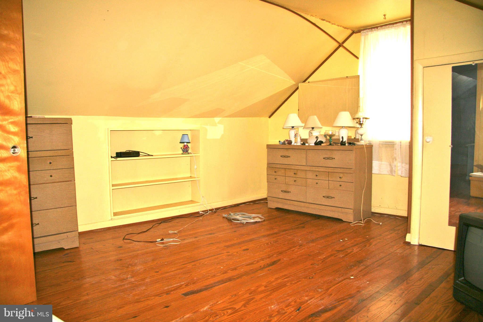 361 Nottingham Road Hagerstown, MD 21740 - Photo 14 of 16 a view of a room with wooden floor and windows