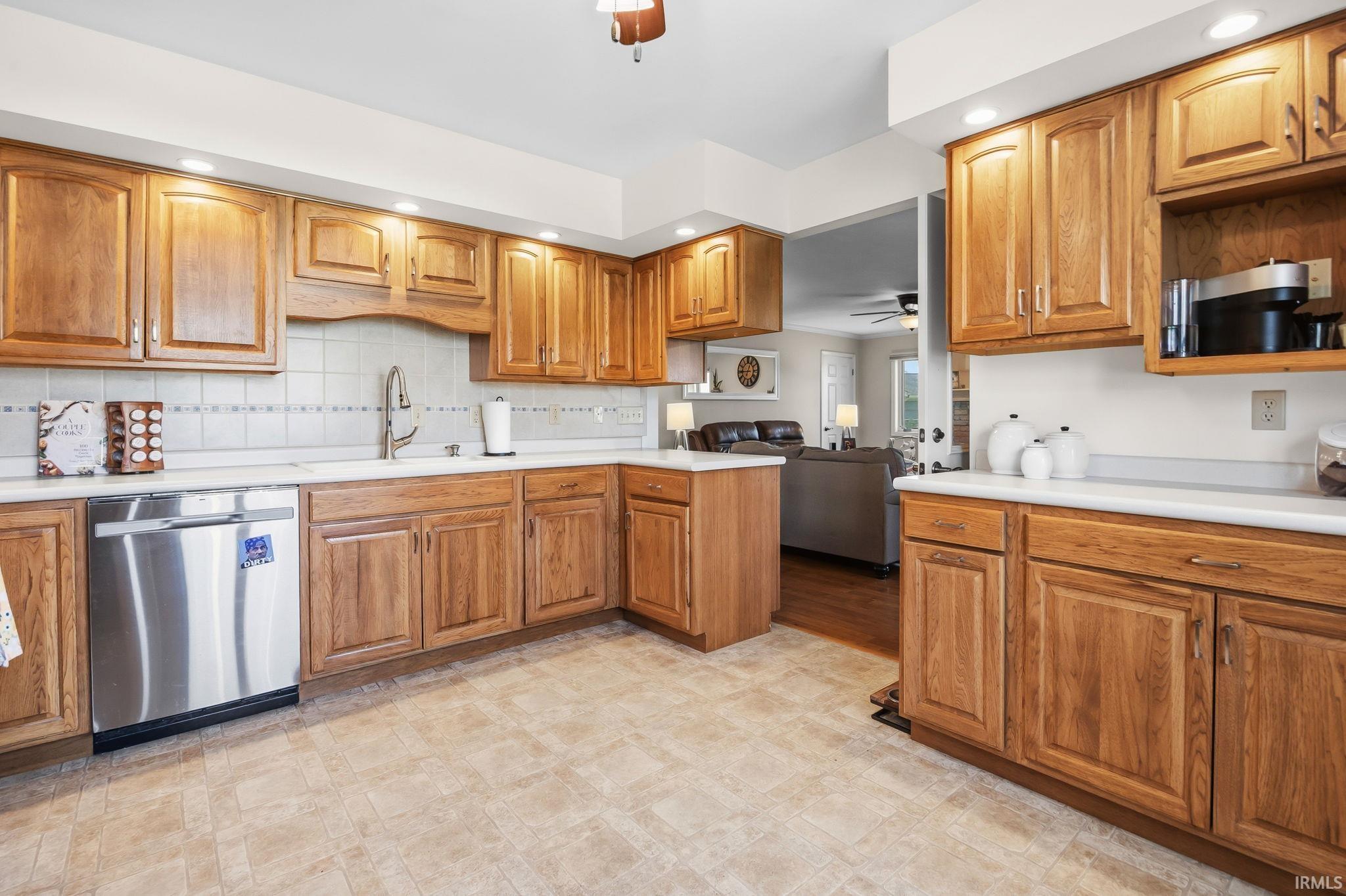 556 Jonathan Way Lafayette, IN 47905 - Photo 13 of 36