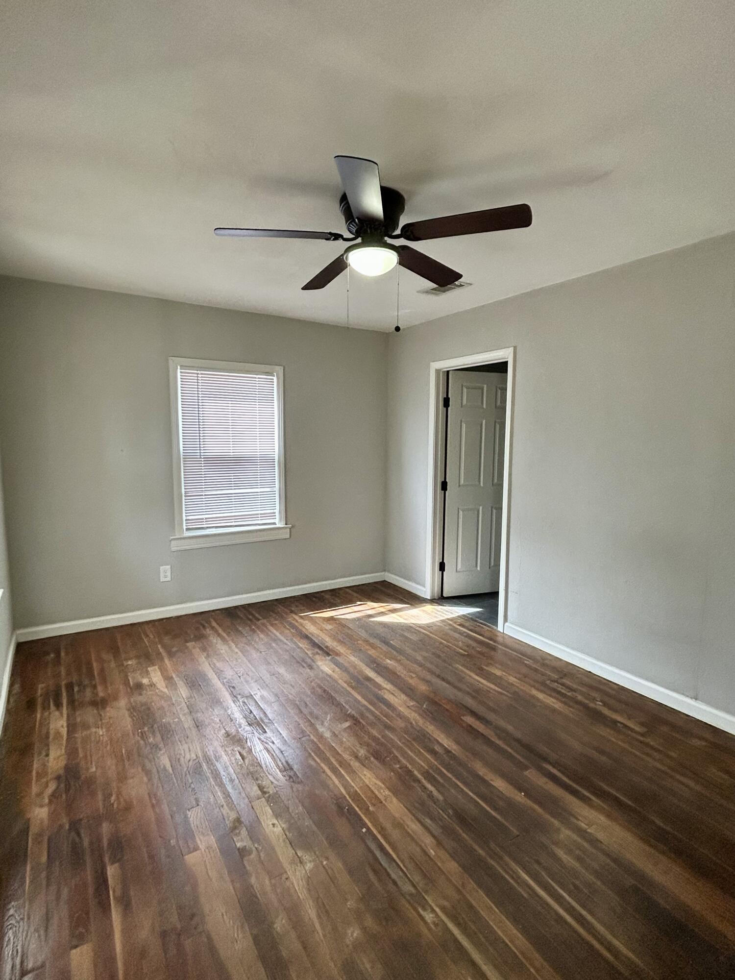 3504 27th Street Lubbock, TX 79410 - Photo 8 of 14 IMG_2307