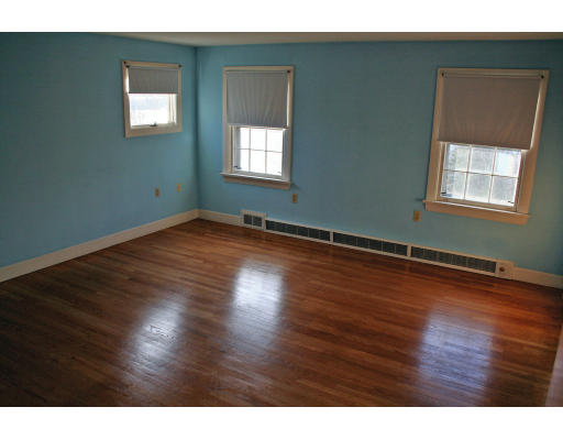 117 Highland Road Tiverton, RI 02878 - Photo 10 of 13