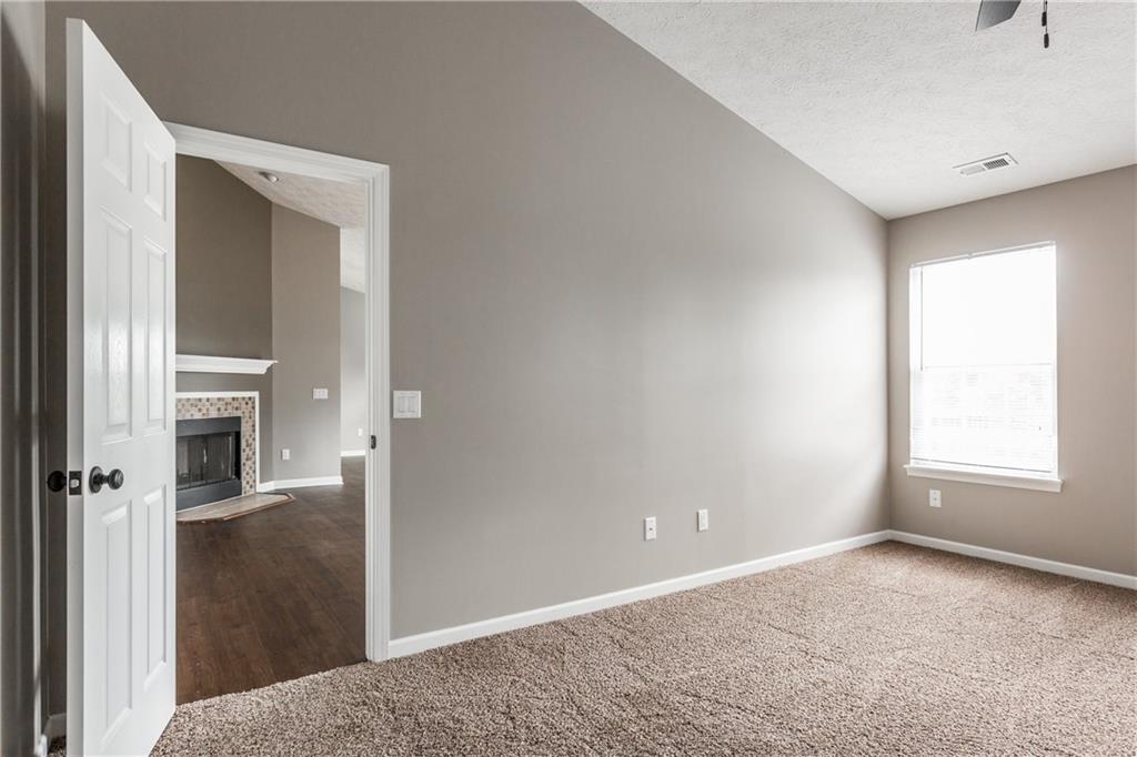 14902 Oak Road Carmel, IN 46033 - Photo 11 of 20