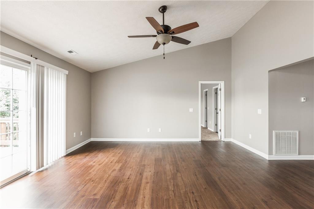14902 Oak Road Carmel, IN 46033 - Photo 3 of 20