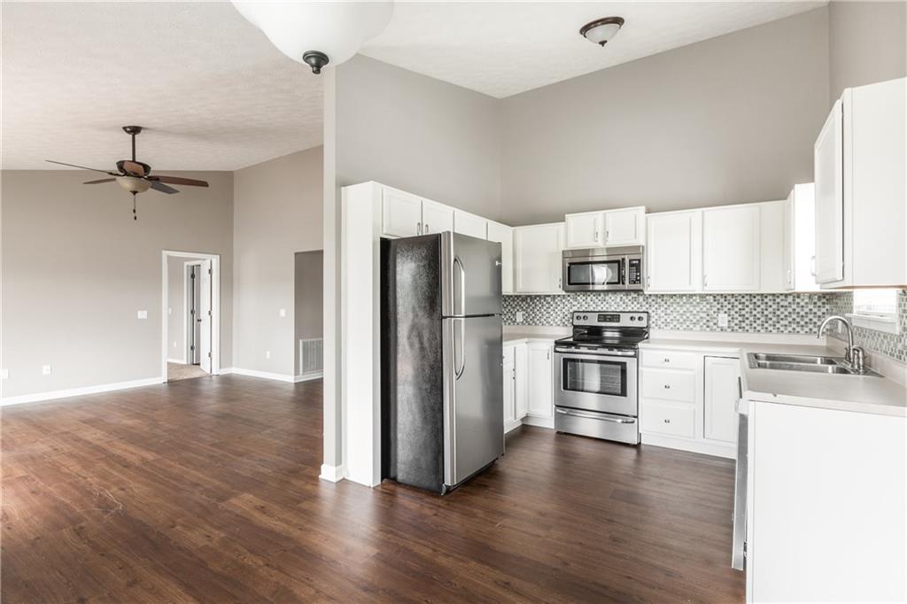 14902 Oak Road Carmel, IN 46033 - Photo 7 of 20
