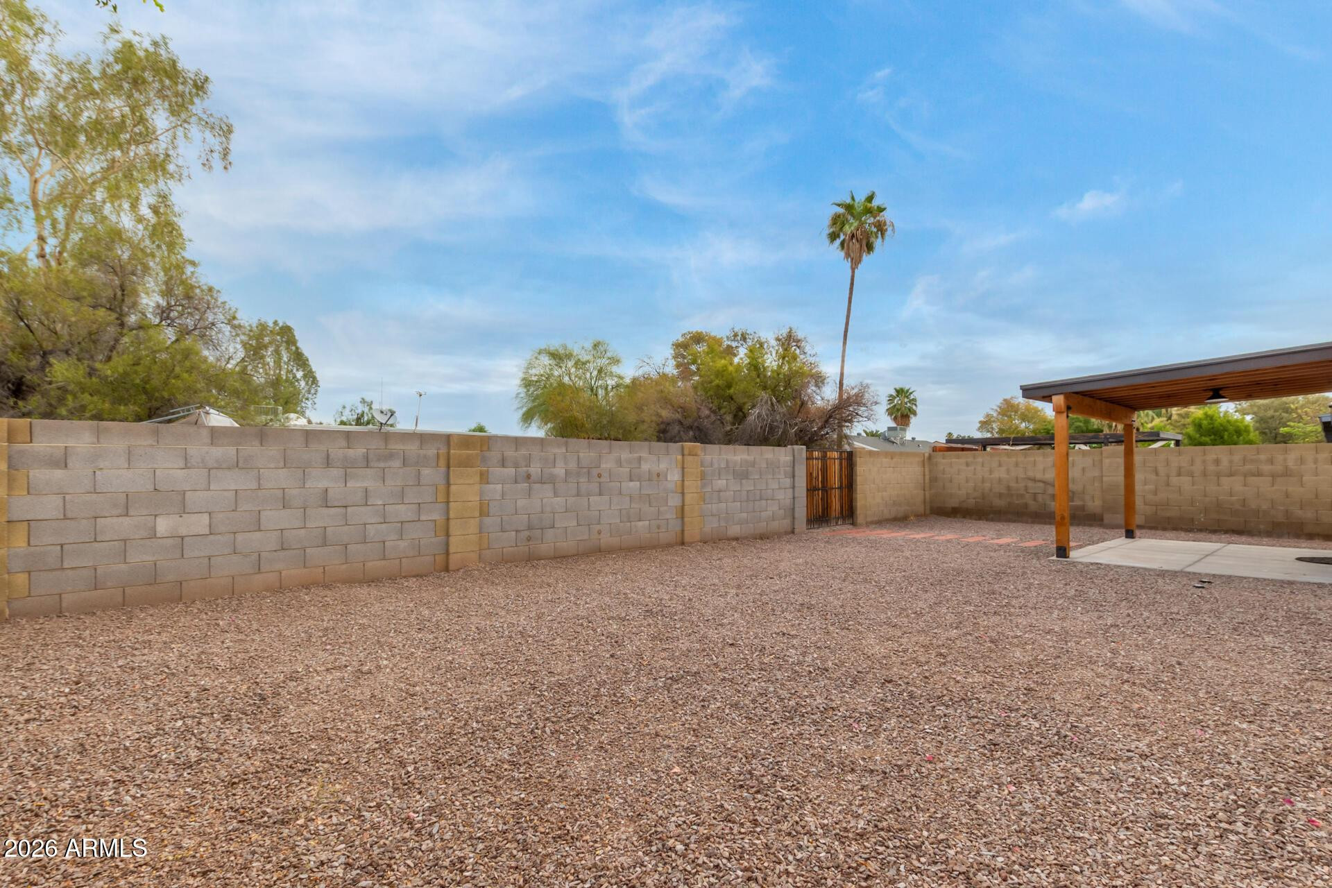 1628 East Del Rio Drive Tempe, AZ 85282 - Photo 32 of 32 a view of a backyard