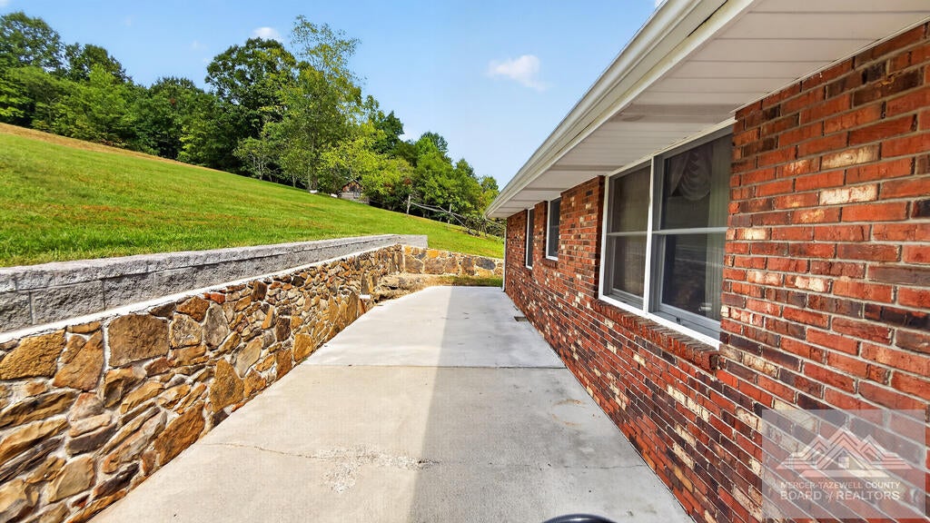 7040 New Hope Road Bluefield, WV 24701 - Photo 98 of 137 Gallery Image 98