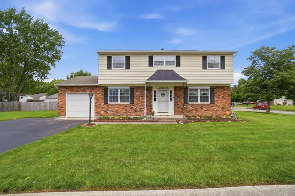 $285,900 | 1750 Flinthill Drive, Columbus, OH 43223