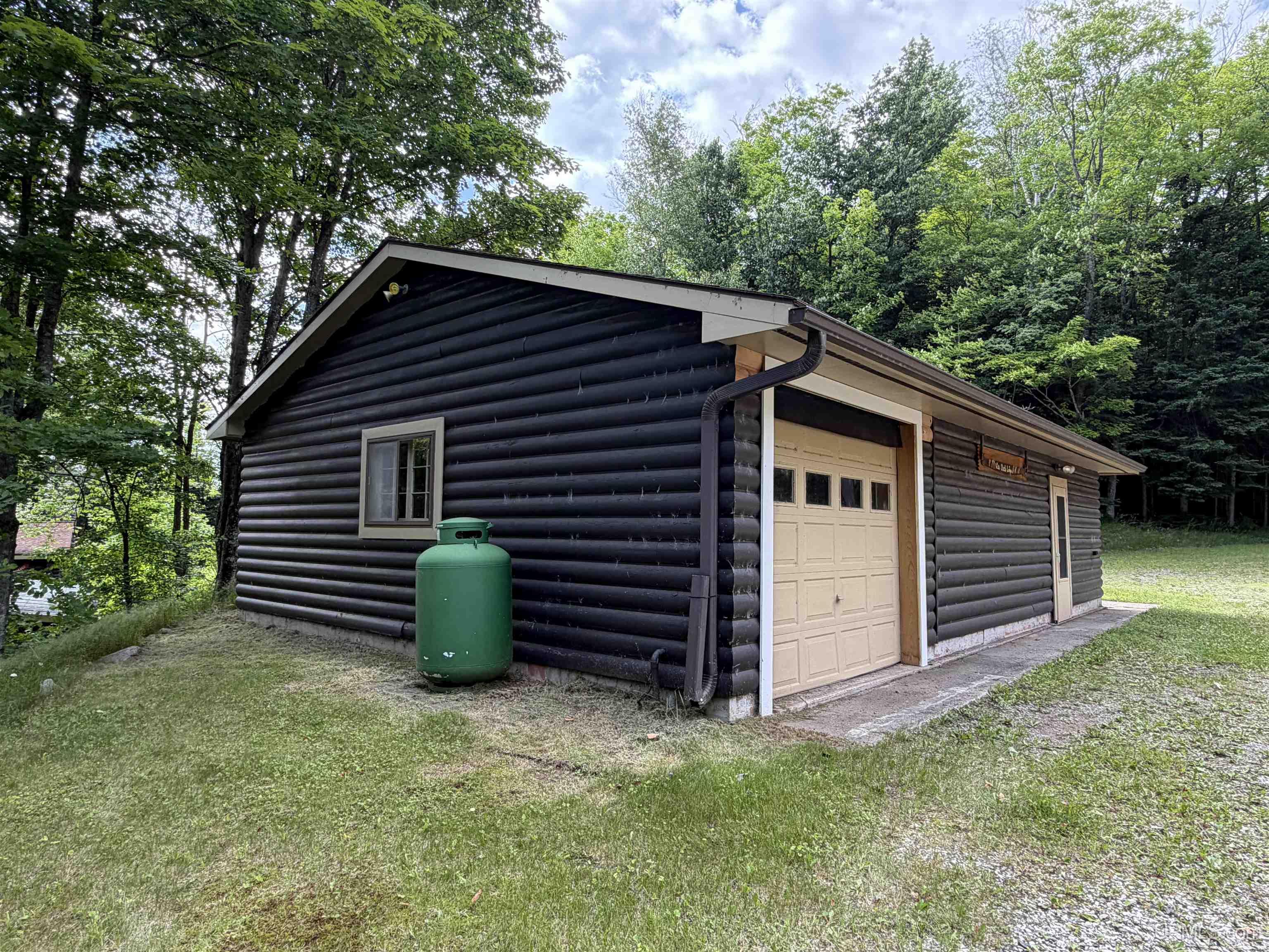 1798 Chief Lake Road Republic, MI 49879 - Photo 74 of 99