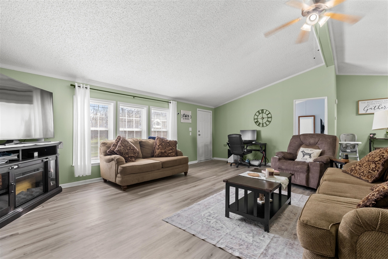 104 Seneca Street Decatur, MI 49045 - Photo 7 of 35