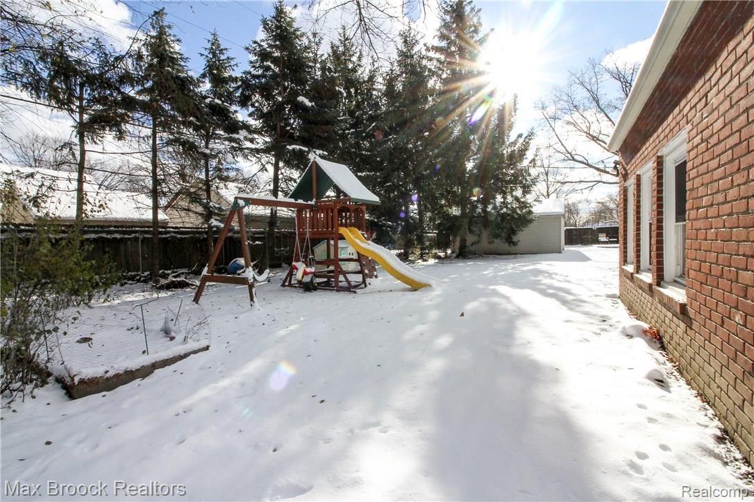 3518 Cumberland Road Berkley, MI 48072 - Photo 48 of 51 cgh-71.jpg