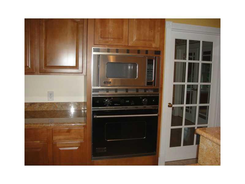 262 Hacker Road Brunswick, ME 04011 - Photo 8 of 35 Kitchen.